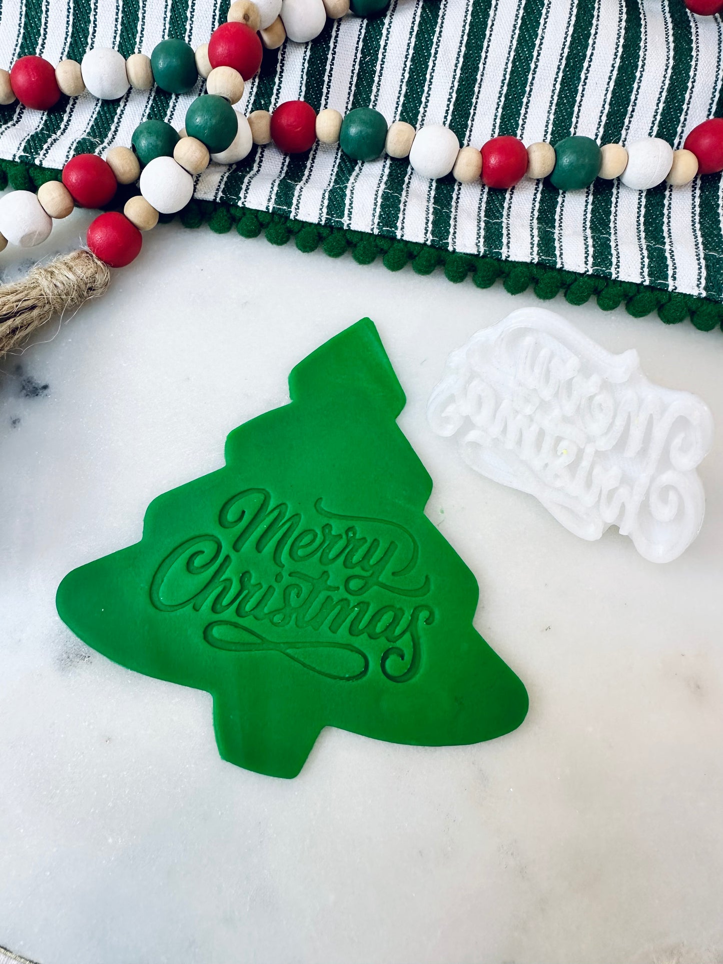 Wreath Cookie Cutter + Bow + Merry Christmas Letter Stamp Set