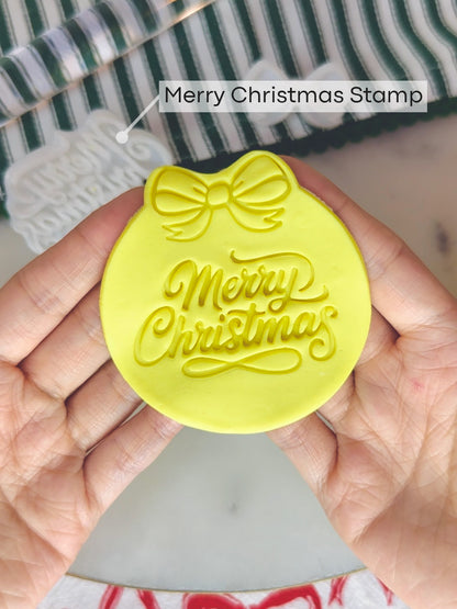 Wreath Cookie Cutter + Bow + Merry Christmas Letter Stamp Set