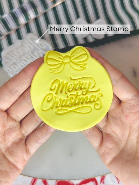 Wreath Cookie Cutter + Bow + Merry Christmas Letter Stamp Set
